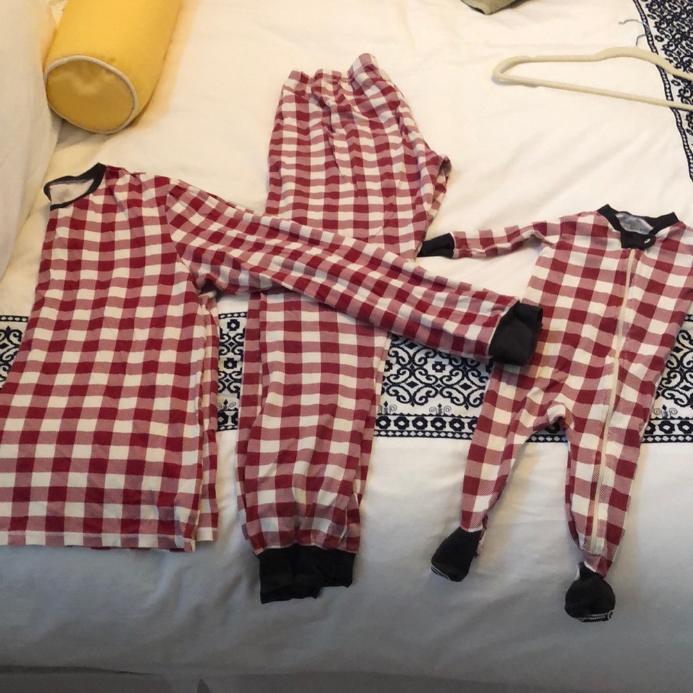 Burts Bees Baby Infant pajamas, size 3-6 months